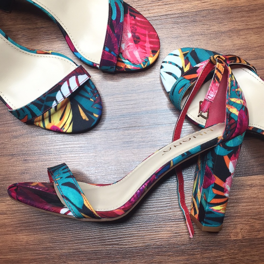 🌟🌟🌟 HOST PIC🌟🌟🌟- Tropical Block Heels